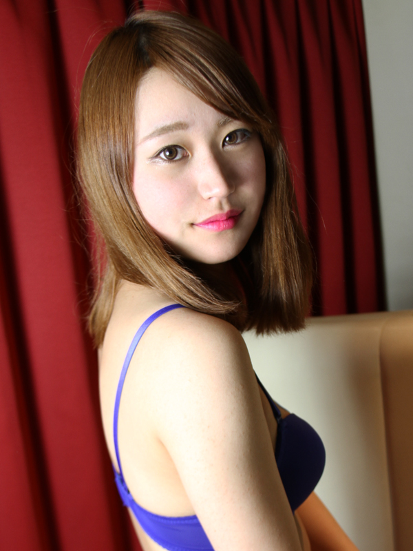 踊れ！チンチコリン・難波店 あいな 27歳 T：160　B：84(C)　W：56　H：84